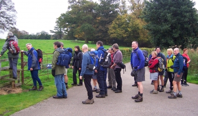 Queue for the stile